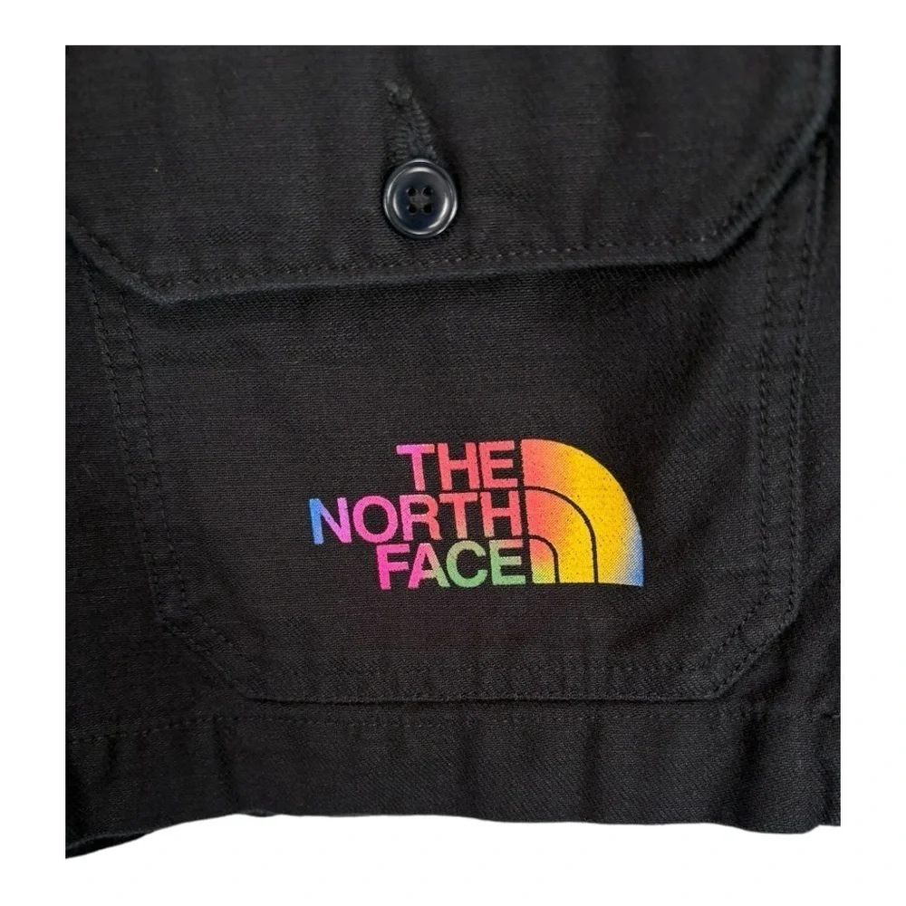The North Face Cargo Shorts Size 30